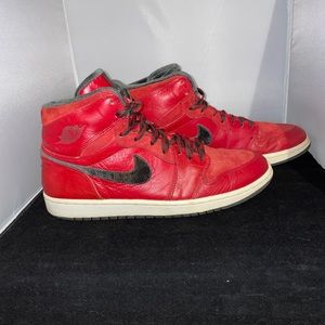 nike air jordan 1 Varsity Red Dark Army from 2008